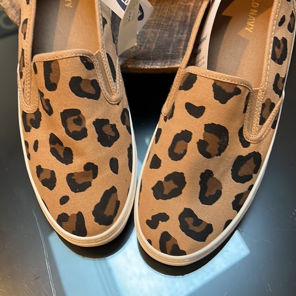 Old navy animal print - Picture 2 of 3